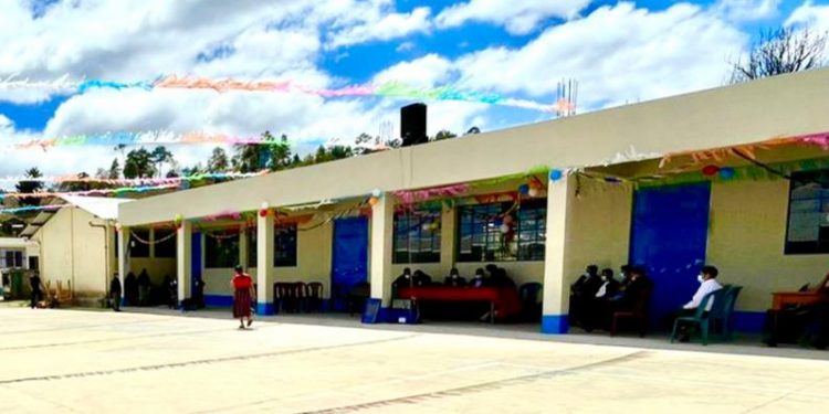 Comunidad educativa de Santa María Chiquimula se beneficia con ampliación de instituto de telesecundaria