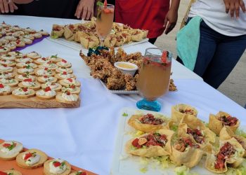 Vecinas de Champerico se capacitan en cocina del mar