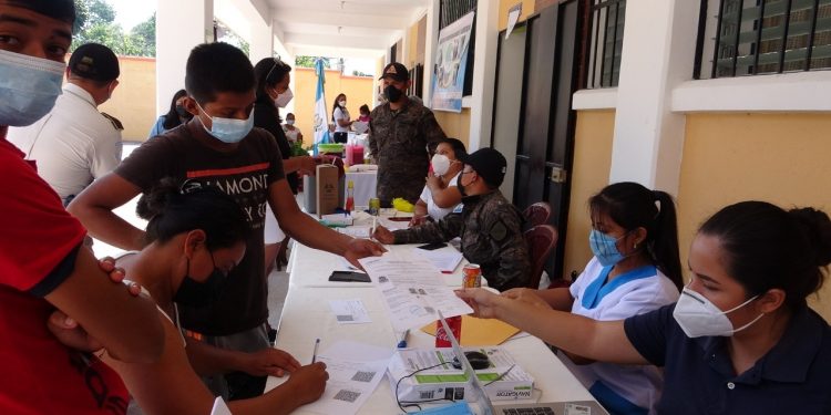 Habitantes de Suchitepéquez agradecen acercamiento de servicios