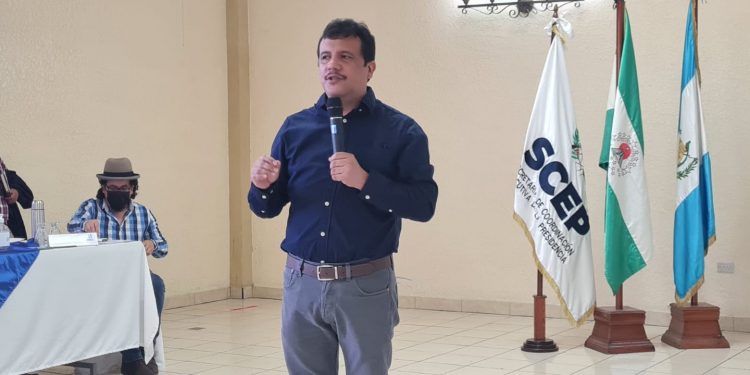 MARN socializa reglamento para la gestión de residuos en Huehuetenango