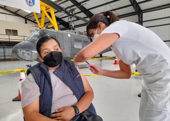 En Guatemala continúan las jornadas de vacunación contra COVID-19 en el territorio./foto: Ejército.