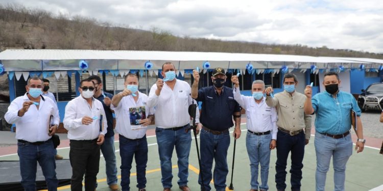 Presidente Alejandro Giammattei inaugura instituto tecnológico en El Jícaro.