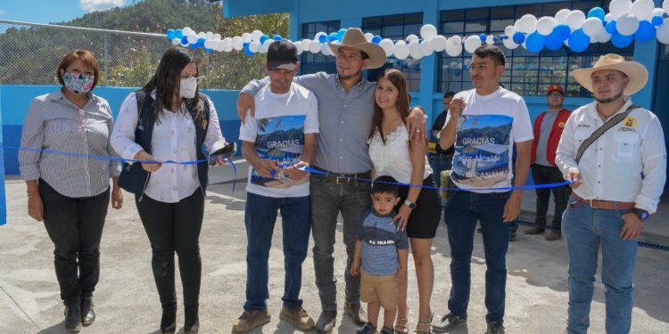 Inauguran construcción de escuela en Granados, Baja Verapaz