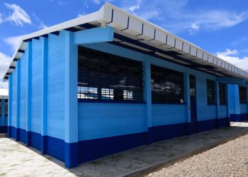 Gobierno remoza más de 4 mil escuelas en el país