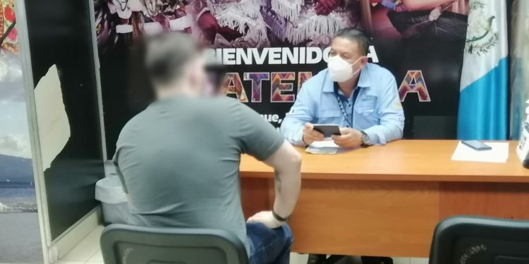 Guatemala niega ingreso a extranjero con cargos de abuso sexual