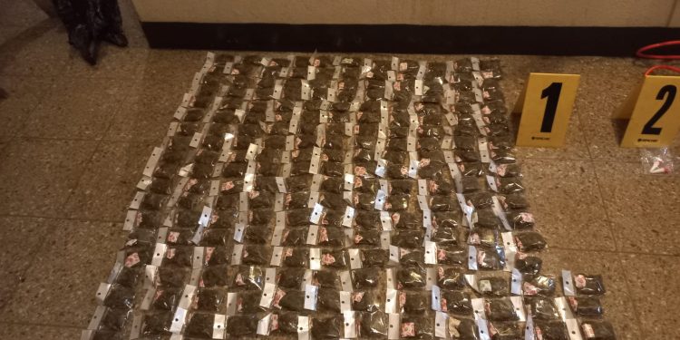 Capturan a distribuidores de droga