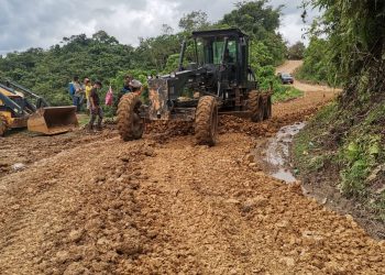 Ejército continúa con el apoyo de rehabilitación de red vial estratégica