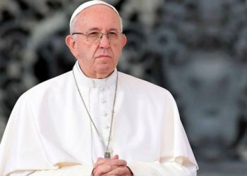 El Papa releva a un obispo de Puerto Rico por su posición antivacunas