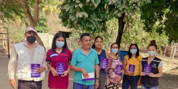 Comunidades de El Jícaro y Guastatoya fortalecen sus comisiones de seguridad alimentaria y nutricional