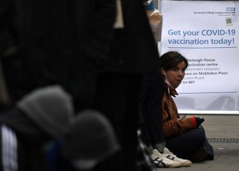 Reino Unido iniciará programa de vacunación de refuerzo de primavera