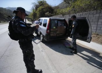 Guatemala participa en operativo para combatir contrabando de cigarrillos y bebidas alcohólicas