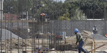 Avanza construcción del nuevo parque deportivo y recreativo, en la zona 21