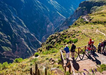 Tres destinos en Perú reciben premio internacional sobre turismo sostenible