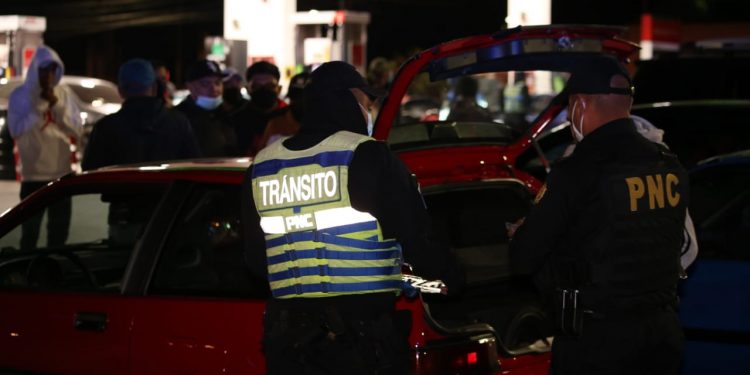 Efectúan operativo contra carreras clandestinas