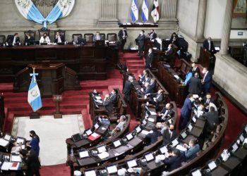 El Congreso avaló la normativa que agradeció el mandatario Giammattei.