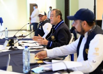 El mandatario Alejandro Giammattei instó a alcaldes de Chimaltenango a impulsar el desarrollo en las comunidades.