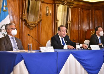 El presidente Alejandro Giammattei destacó la importancia de apoyar a los pequeños agricultores.