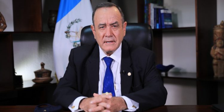 El presidente Alejandro Giammattei durante el mensaje a la naciÃ³n.