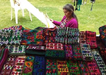 Gobierno apoya a más de 500 mujeres para promover sus productos en bazares