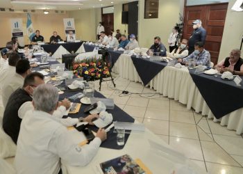 En las giras presidenciales el mandatario conoce cada uno de los proyectos de los municipios.