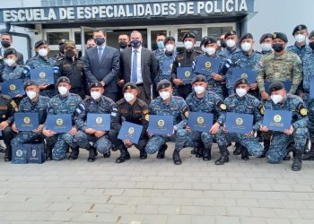 Fortalecen capacidades para combatir contrabando y trata de personas