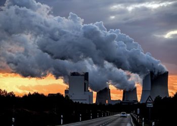 Emisiones mundiales de CO2 batieron récord en 2021, según la AIE