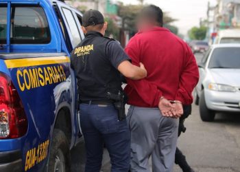 Capturan a cuatro personas por extorsión a buses