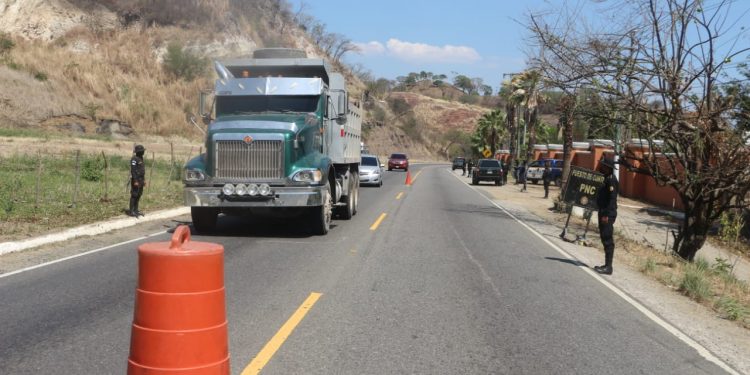 Recuerdan restricciones al transporte pesado durante Semana Santa