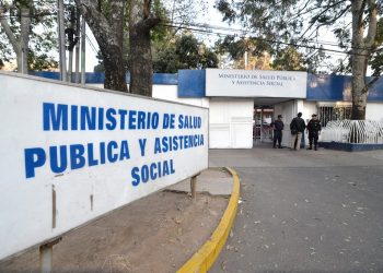 Ministerio de Salud se declara en alerta naranja institucional por asueto de Semana Santa