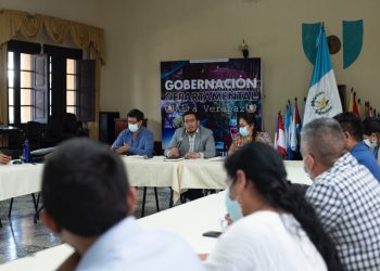 Discuten sobre proyectos de desarrollo en Alta Verapaz