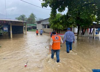 Frente frío ocasiona lluvias en Izabal