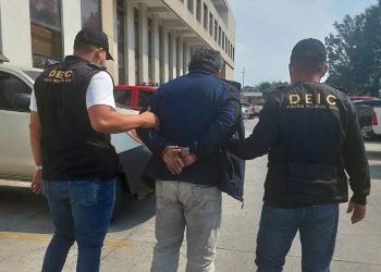 Las autoridades instan a denunciar cualquier hecho contra la mujer.