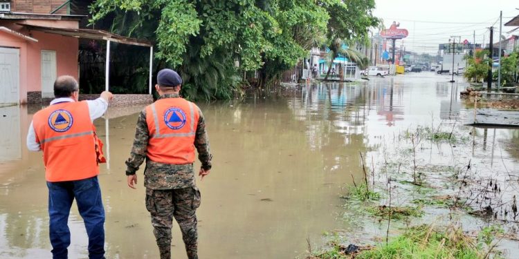 Se brinda atención a 756 afectados por lluvias en Izabal