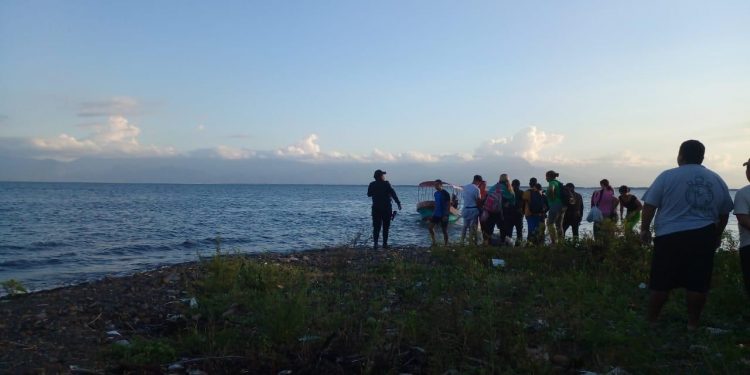 Los migrantes fueron localizados en Río Dulce, Izabal.