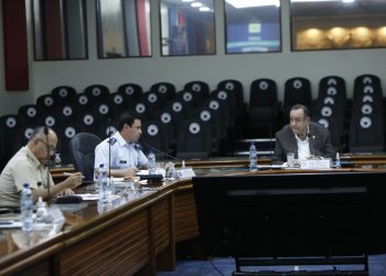 Mandatario reconoce apoyo del Ejército en rehabilitación de tramos carreteros