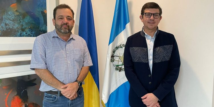 Autoridades del IGM se reúnen con cónsul de Ucrania acreditado en Guatemala
