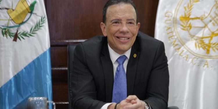 Guatemala expone acciones para continuar crecimiento económico ante BID