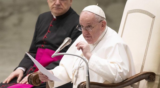 El Papa vuelve a pedir que cese “esta monstruosidad de la guerra”
