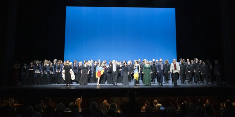 Ópera de París recauda 300 mil euros en un concierto solidario por la paz