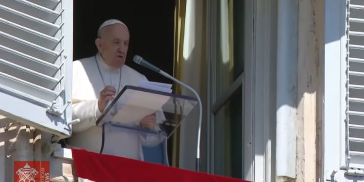 Papa Francisco durante el mensaje de este domingo.