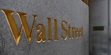 Wall Street abre mixto y el Dow Jones baja 0.10 % tras su mejor semana desde 2020