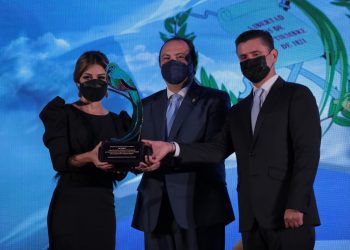 TAG Airlines es nombrada Aerolínea Bandera de Guatemala