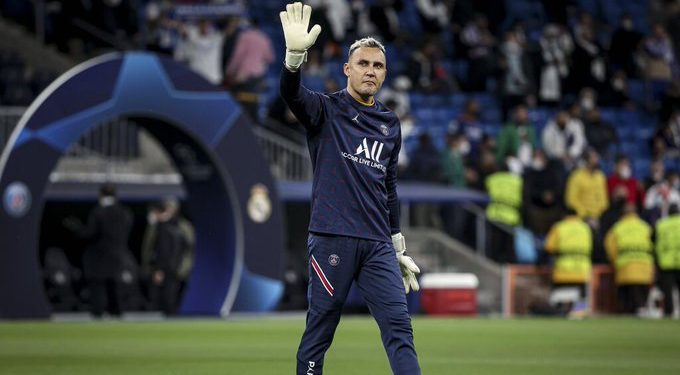 Keylor Navas acoge a 30 refugiados ucranianos en su casa de París