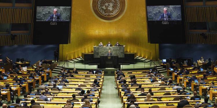 Asamblea General de la ONU condena la invasión rusa de Ucrania
