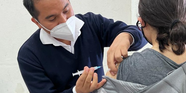 Guatemala supera los 15 millones de dosis contra COVID-19 administradas