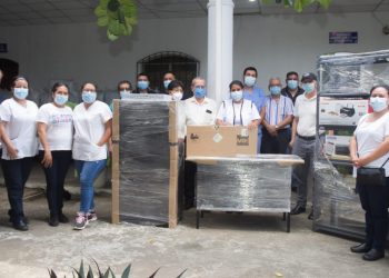 Servicios de Salud de Retalhuleu reciben mobiliario y equipo