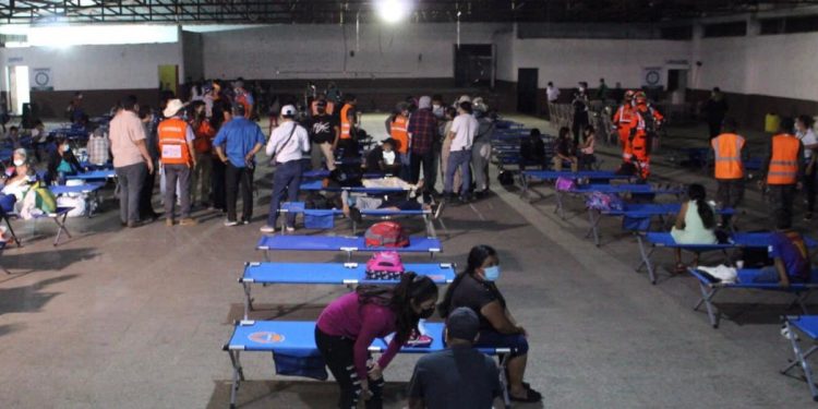 Más de 500 personas permanecen albergadas por actividad volcánica