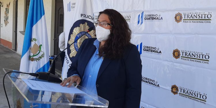 Chimaltenango cuenta con ventanilla de solvencias de conducir