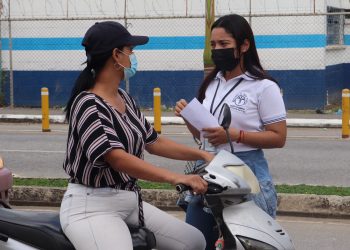 Invitan a población de Puerto Barrios a vacunarse contra el COVID-19