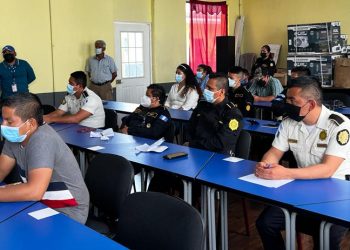 Agentes de la PNC fortalecen sus capacidades en reparación de vehículos